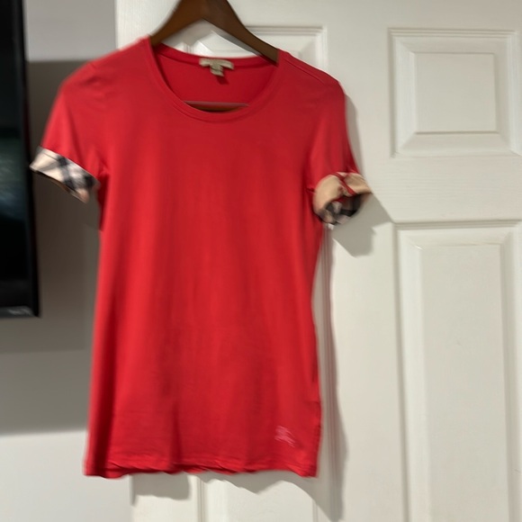 T - shirt Burberry  pink size xs  95 cotton 7 elastic  good condition - Picture 1 of 7